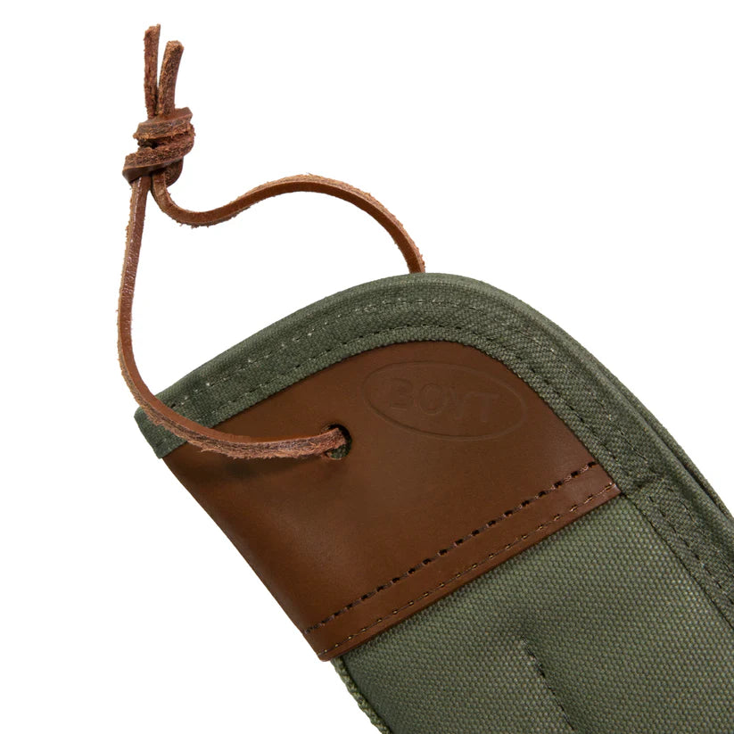 Alaskan Series Shotgun Case – Waxed Canvas Padded Gun Case with Web Sling, Quilted Flannel Lining &amp; Lockable Brass Zipper